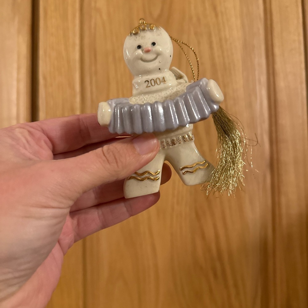 Lenox 2004 Christmas gingerbread cookie ornament